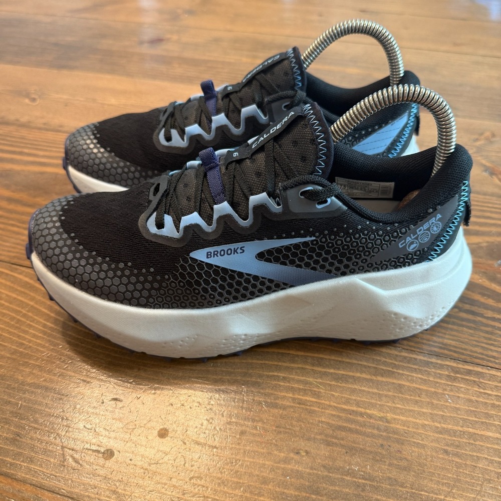 Brooks Caldera 6 Women's Size 7.5 Trail Running Shoes Black Blue NWOT